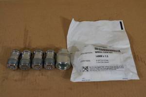 lot 91 image: Automotive Wheel Lock Kit