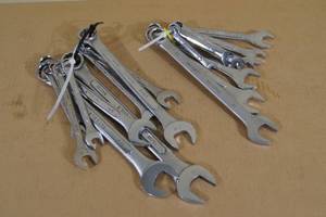 lot 41 image: Assorted SAE and Metric Combination Wrenches