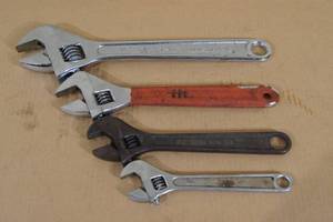 lot 45 image: 4 Adjustable Wrenches