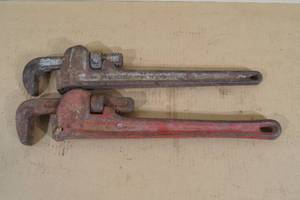 lot 64 image: 2 18 Adjustable Pipe Wrenches - One is Ridgid