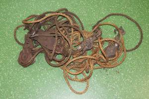 lot 73 image: Antique Block and Tackle Set Up