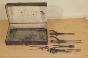 lot 60 image: Vintage Machinist Compasses in Case