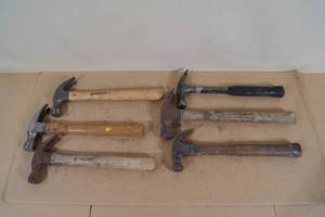 lot 79 image: Assorted Claw Hammers