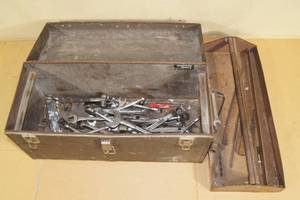 lot 58 image: Vintage Kennedy Toolbox with Tools