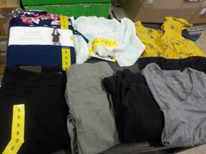 New with Tags Clothing size Womens...