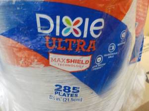 285 Dixie Paper Plates...