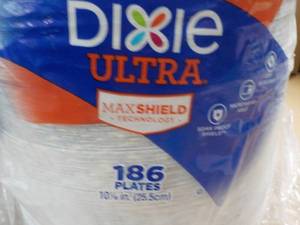 186 Dixie Ultra Paper Plates...