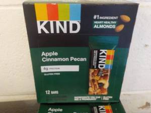 Box of 12 KIND Apple Cinnamon Pecan...