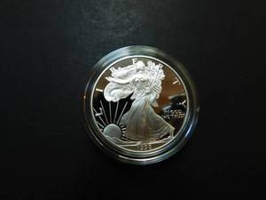 lot 100 image: 1998 Proof American Silver Eagle in Original Mint Packaging w COA