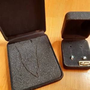 lot 75 image: Very dainty gold-toned Necklace and...