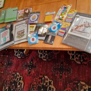 lot 91 image: Misc household and office lot with ...