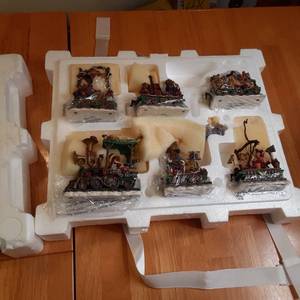 lot 99 image: Boyds Bears Collections Collectib...