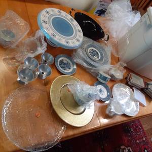 lot 103 image: Vintage Kitchenware includes 4-2pc ...