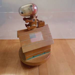 lot 107 image: Antique 1969 Wooden Music box shape...