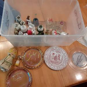 lot 111 image: Lot of Antique glassware pieces. Yo...