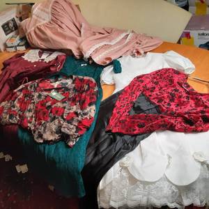 lot 122 image: Lot of Girls dress clothing sizes 6...