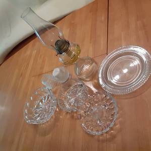 lot 128 image: Tall Vintage Oil Lamp with hurrican...