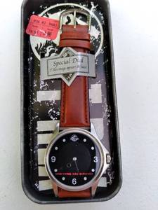 lot 300 image: 1997 New in Tin Jurassic Park The L...