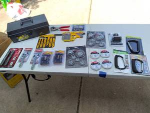 lot 303 image: Dewalt, Stanley, & Husky Tools, Pla...
