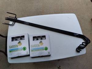 lot 336 image: (5) 34 Shepards Hooks, & (2) Gard...