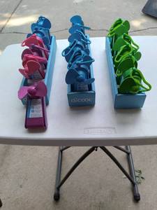 lot 339 image: 18 pc. O2 Cool Pocket Stand Fan Ba...