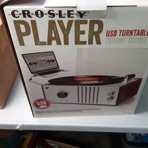 lot 167 image: Crosley USB Turntable Player with A...