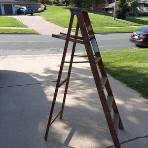 lot 227 image: Keller 6 foot Wooden light-duty fol...