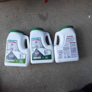 lot 234 image: 3 pourable jugs of Safe step enviro...