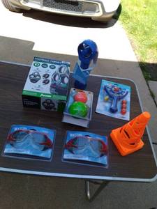 lot 397 image: Inflatable Football Target, (2) Wat...
