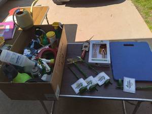 lot 408 image: Garden Lot- Lights, Tools, Knee Pad, and More See Photos