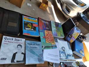 lot 421 image: Ativa DQ83Mn Paper Shredder, Medica...