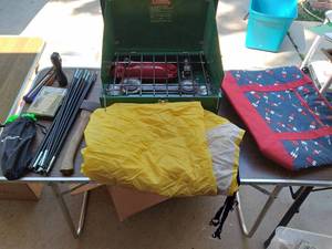 lot 424 image: Portable Propane Camping Grill, Hat...