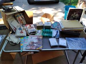 lot 426 image: SewingCraft Lot Includes Vintage I...
