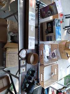 lot 471 image: TV Wall Mount, 50 Slim Cases, Polar...