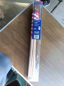 lot 495 image: 14 pc. Stick Flags 8 X 12