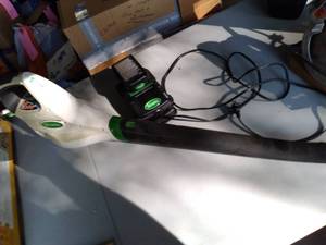 lot 497 image: Scotts Leaf Blower With Battery and Charger