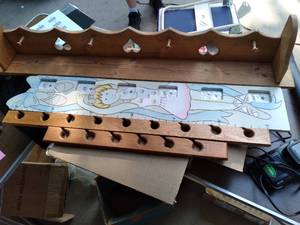 lot 500 image: Decorative ballet dancer picture holder with wood cutout