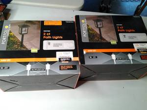 lot 10 image: 2 boxes- Portfolio Landscape 2 ct S...