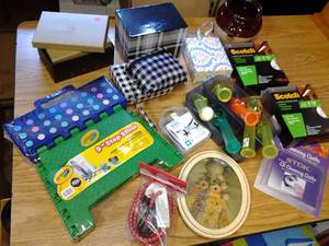 lot 159 image: Storage boxes, bungee cords, ice cr...