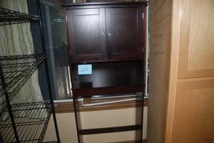 lot 603 image: Wooden Over the toilet space saver ...