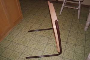 lot 607 image: Foldable deskwork station...