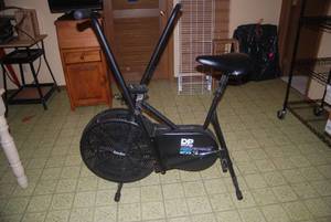 lot 618 image: Air Advantage Fit for Life Stationa...