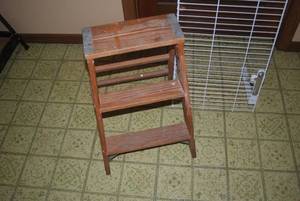 lot 622 image: 6ft Klein Stepladder with paint she...