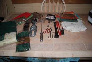 lot 636 image: Lot of kitchen and dining supplies