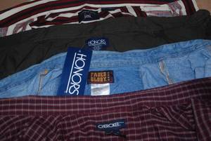lot 653 image: (4) Mens 2X Button up Dress Shirts...