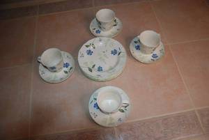 lot 654 image: (4) Tea Cups, (4) Saucers, (4) Dinn...