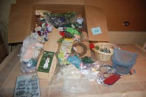 lot 666 image: Large Lot of Crafting Supplies Incl...
