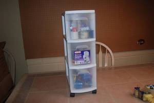 lot 667 image: Sterlite 3 Drawer Cart Full of Craf...
