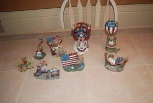 lot 678 image: Boyds Bear Figurines See Photos...