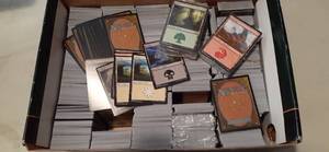 lot 705 image: Large lot of Magic The Playing Card...